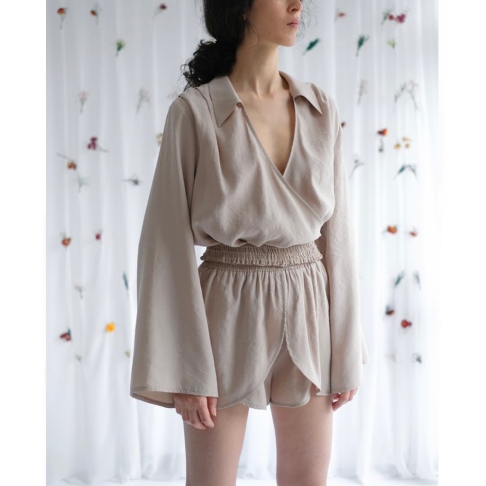 OhSevenDays Lotus Wrap Collared Shirt